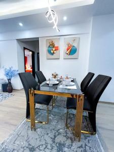 Marina Bay 2 bedroom serene luxury apartment