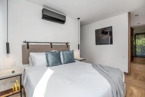 Morph 502 - Bright & Spacious, PobladoBBQJacuzzi