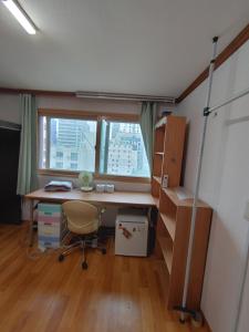 White House in Seoul Female only room Shared bathroom with up to 3 other female travellers