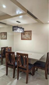 2BR Condo, One Oasis Ecoland Walk to SM City Davao, Pool & Gym Access