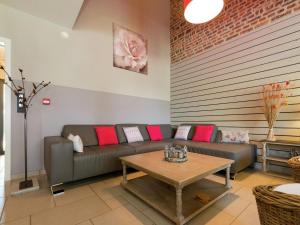 Marche Farmhouse with Hot Tub