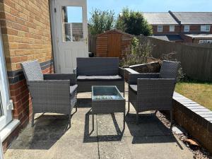 Semi-Detached Holiday Home in Ashford with Spacious Parking in Secure Neighbourhood