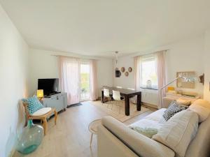 Kleine Lotta mit Terrasse