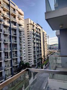 Big Studio Condo Across Manila Airport NAIA T3 WITH WIFI