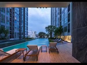 芭提雅市中心单卧室套房 门口海滩 商场 步行街 夜市