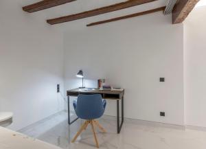 Valencia Flat Rental City center town hall