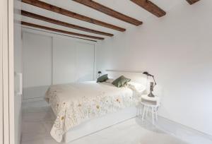 Valencia Flat Rental City center town hall