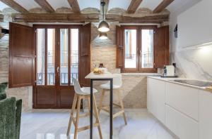 Valencia Flat Rental City center town hall