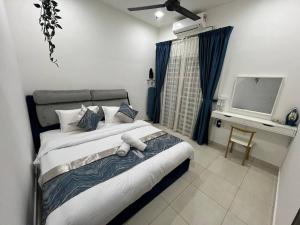 Huwayna Private Pool Homestay M U S L I M sahaja
