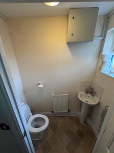 Serene Cirrus Retreat in Reading