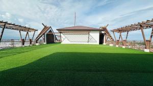 Cozy & Instaworthy Unit at Royal Oceancrest Mactan