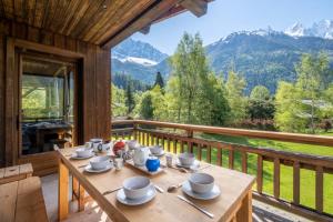 Family Chalet with amazing view on Mont Blanc
