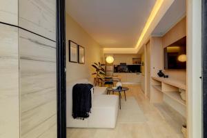 Capitalia Aristoteles Polanco w Balcony View