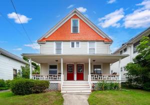 18031 Larchwood Ave Cleveland - Unrated properties in Cleveland