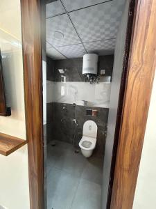 Fusion Suites Ufairia Ek Murti Chowk