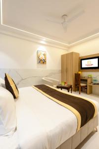 Dahabi Era -FREE Pickup or Airport Drop