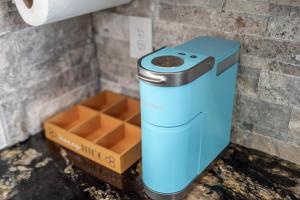 Cozy Beehive Treehouse