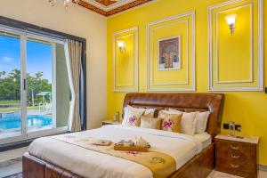 ELIVAAS Signature LakeMount 2-BHK Getaway with Private Pool, Open-Air Gazebo & Terrace At Fatehsagar Lake