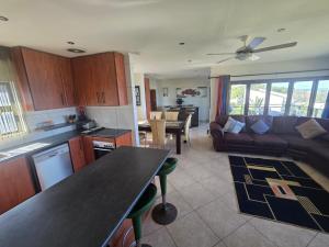 Penthouse at Calamari 4