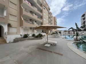 chott meriem avec terrasse sur la mer