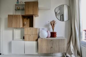 Bright studio apartment in Montmartre