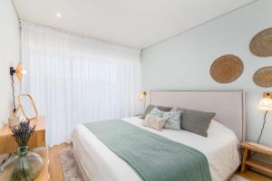 Miraflores Modern Apt with Balcony by LovelyStay