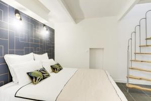 Charming duplex apartment near Montmartre