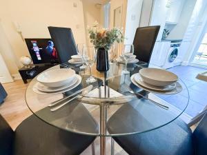 1-Bedroom flat with small garden & Paid Parking in Finsbury Park, Highbury