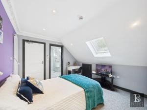 Luxury rooms with ensuite and kitchen, parking in Slough Centre