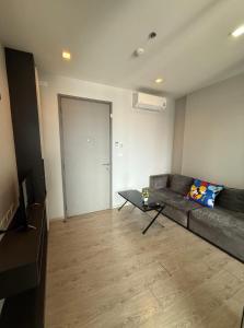 22a芭提雅市中心繁华街道 单卧室 高速网络 网红无边泳池