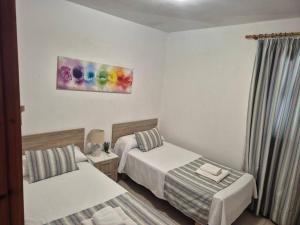 Villa familiar con piscina privada en Calan Blanes