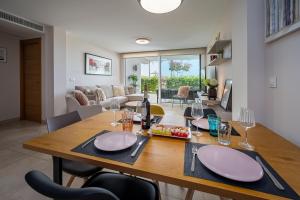 Casa Banderas garden level pool front apartment