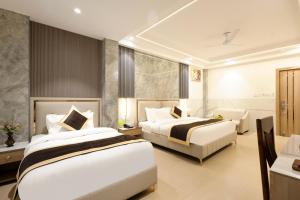 Dahabi Era -FREE Pickup or Airport Drop