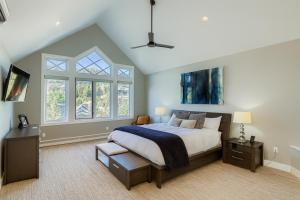 Mountain Luxury in Old Town Spa - Walk to Main 440 home