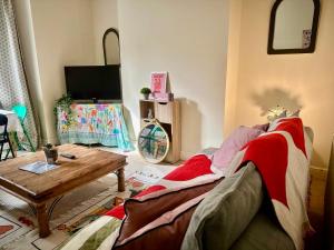 Peaceful park side apartment