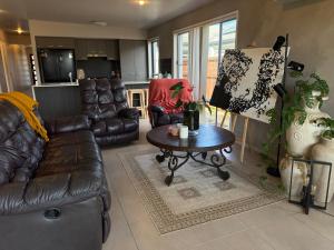 Private Master Suite with Ensuite at Mango Hill Home