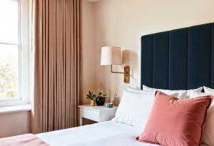 Hotel Grand Villa Near IGI New Delhi Airport