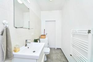 Simple and Modern, apartament with rating 10 out of 10, WiFi, parking, air conditioning, free cancelation