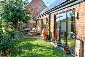 Tranquil and cosy cottage on the Somerset Levels