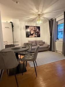 Bright 1BR Apartment with Living Room & Balcony