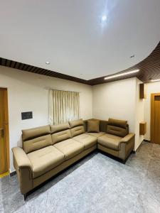 Shreshtam Apart Hotel, Kondapur