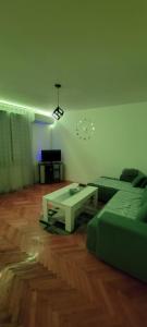 Apartman Kraljevo-ceo stan,privatan parking