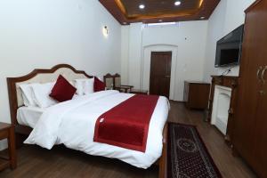KSTDC Hotel Mayura Sudarshan ,Ooty