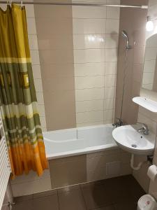 Avantgarden 3 Brasov by BuySellRent