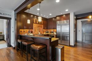 Flagstaff Lodge at Deer Valley Resort - Two Bedroom Residence #305 condo