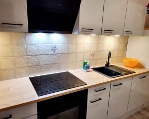 Mountain-top with garden parking on site free