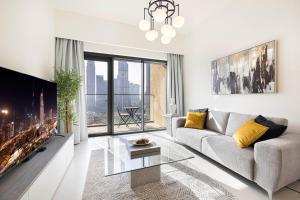 SmartStay at Burj Royale - Full Burj Khalifa View - Brand New Luxury Apartments