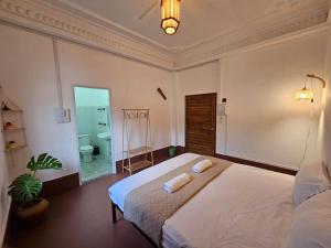 Monkey Guesthouse - Savannakhet