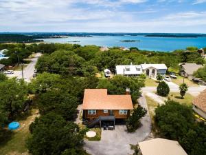 Cedar Casa at Canyon Lake hidden getaway gem