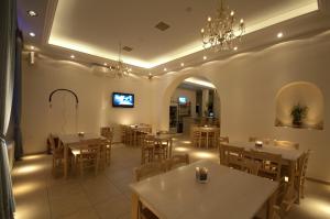 Makis Place Myconos Greece
